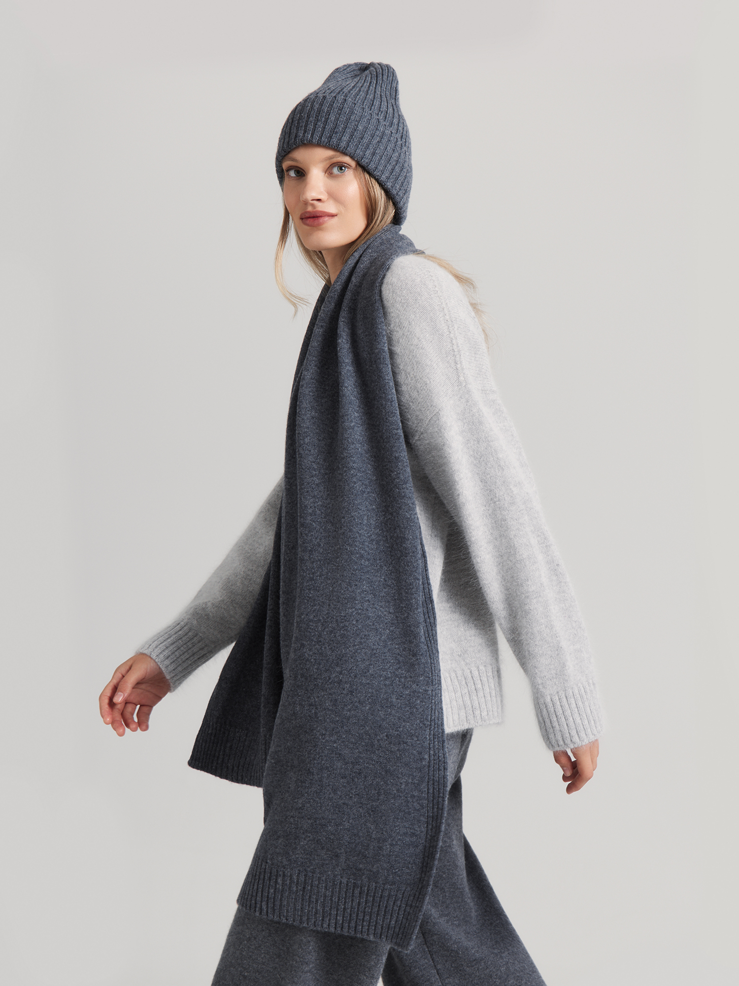 Шапка и шарф из шерсти мериноса шапка 54-56 шарф 17135 7999₽