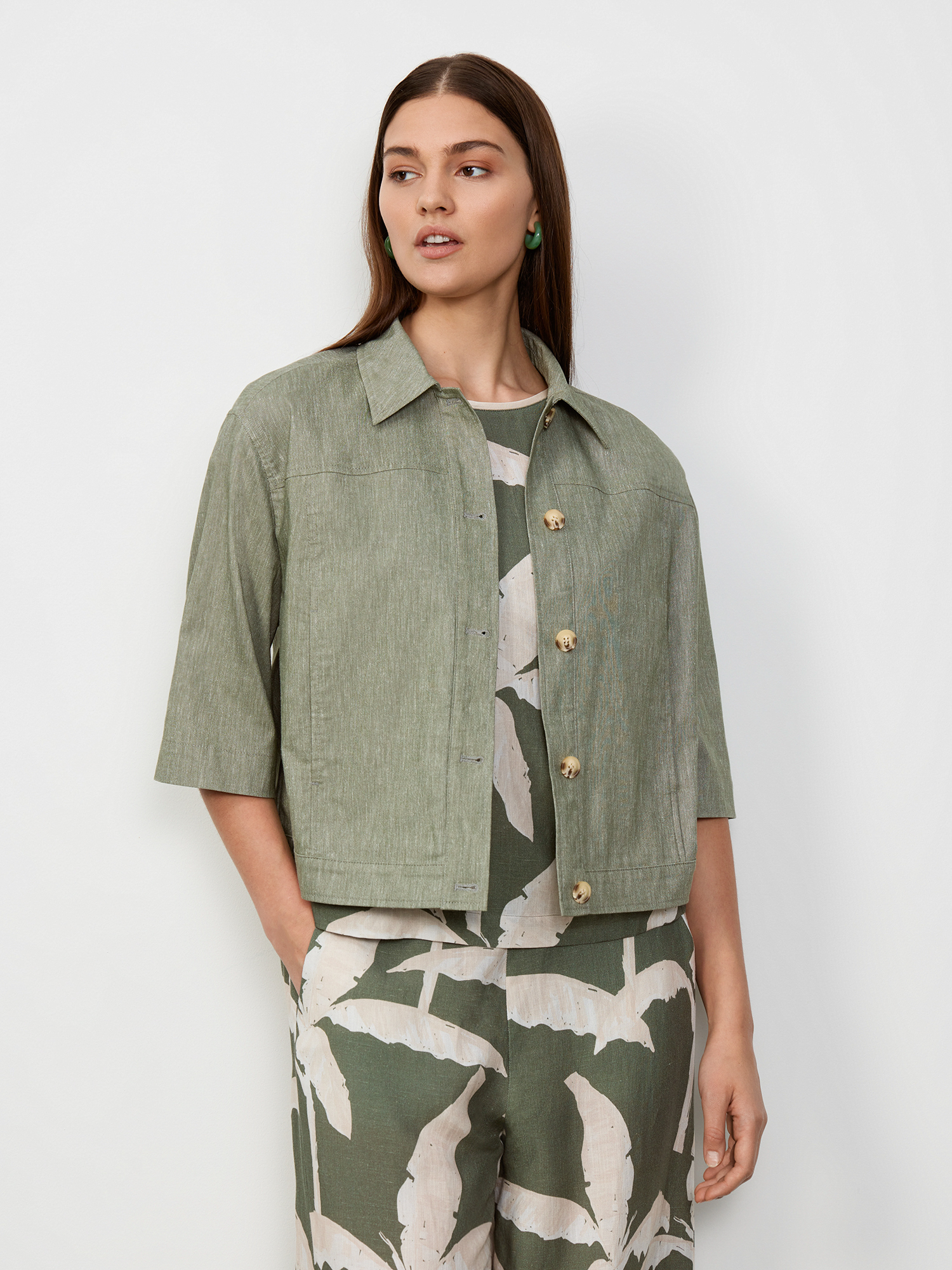 Легкий жакет на пуговицах 4XL56 6999₽