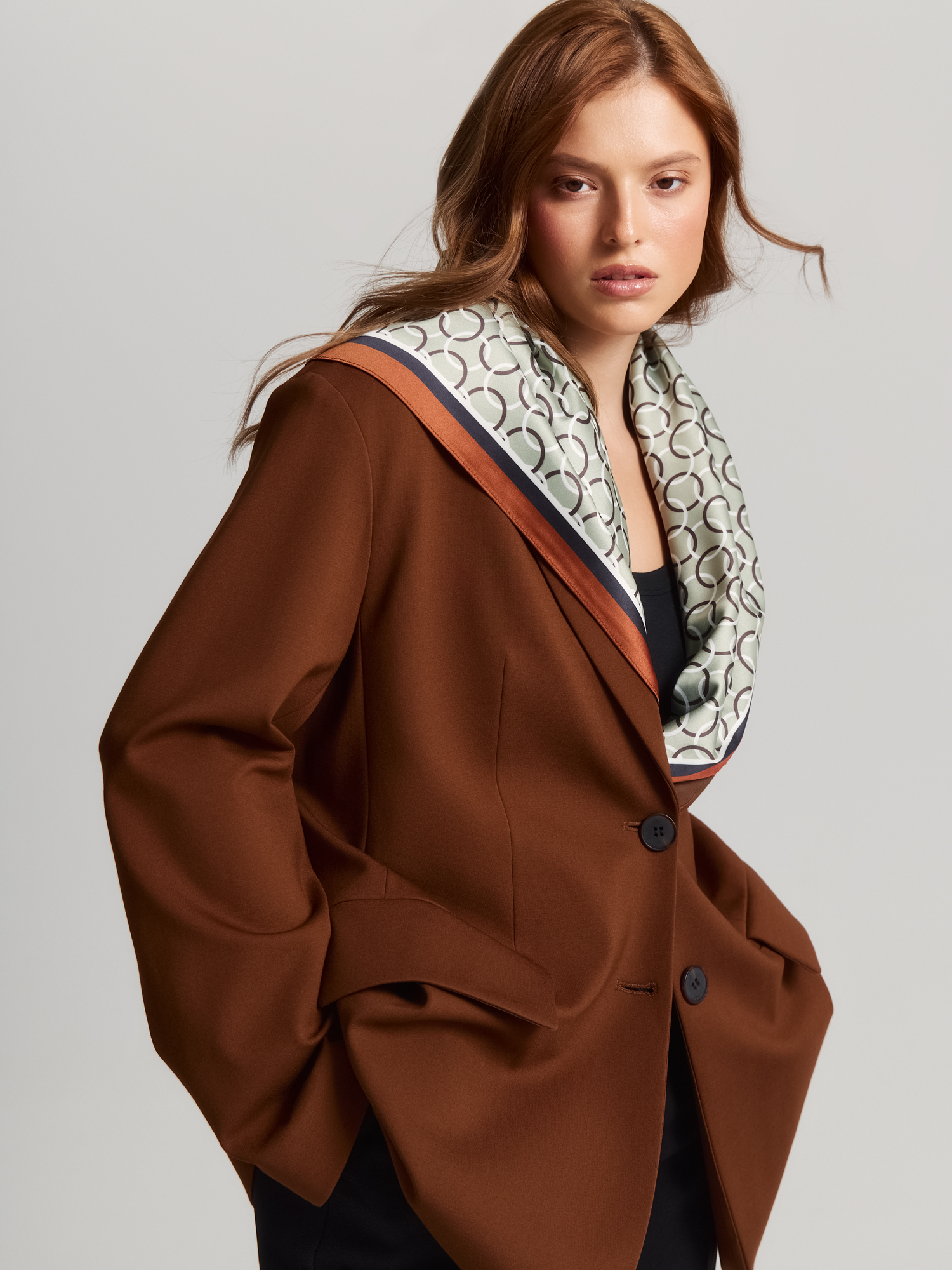 Двусторонний платок 9090 1999₽