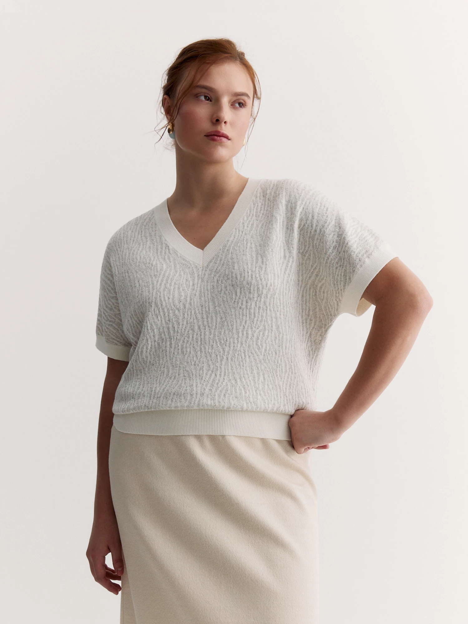 Джемпер с коротким рукавом из вискозной пряжи Lalis арт. JM0293V