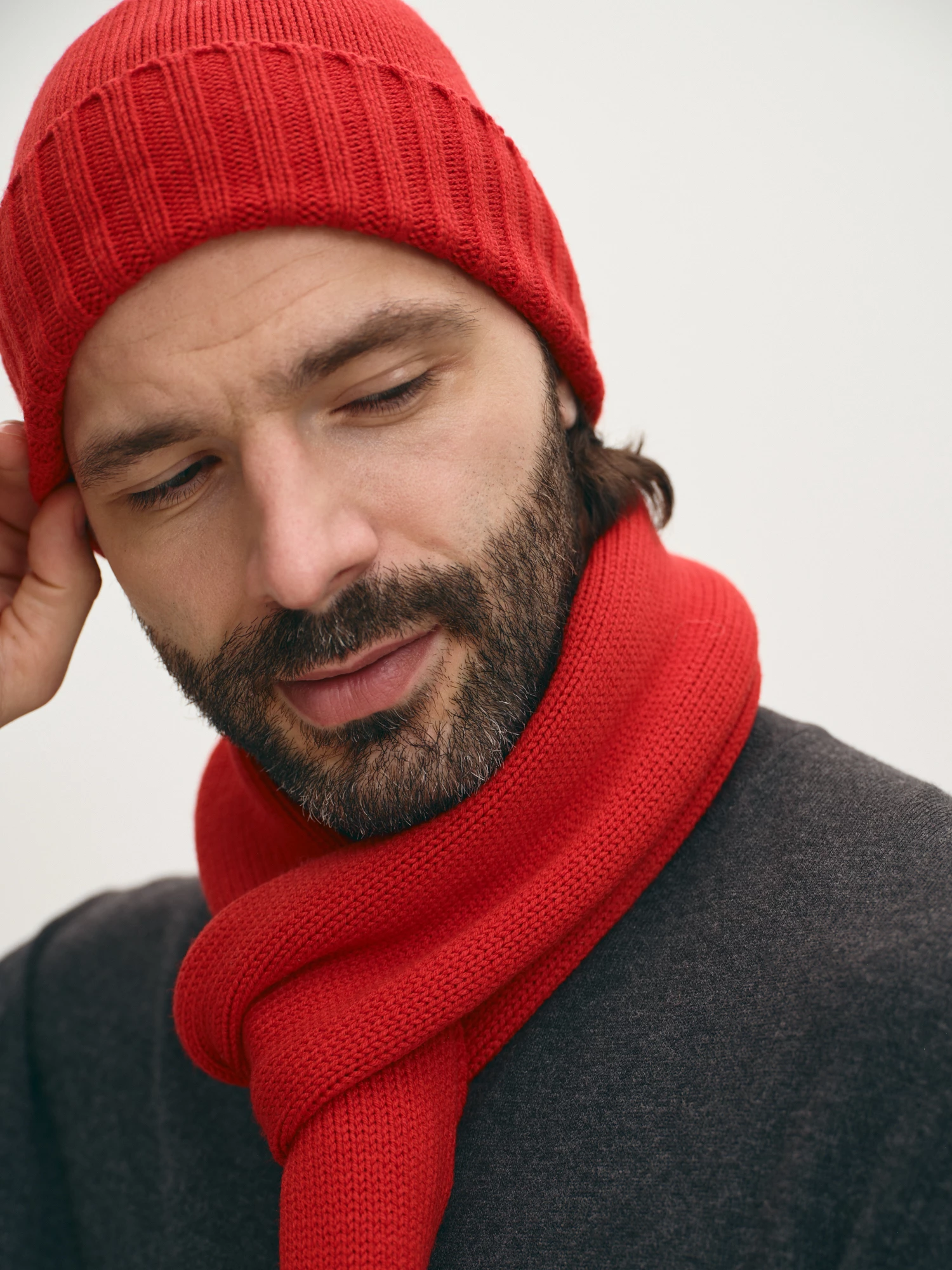 Красная шапка-бини с шерстью мериноса 20line арт. IHW0011V