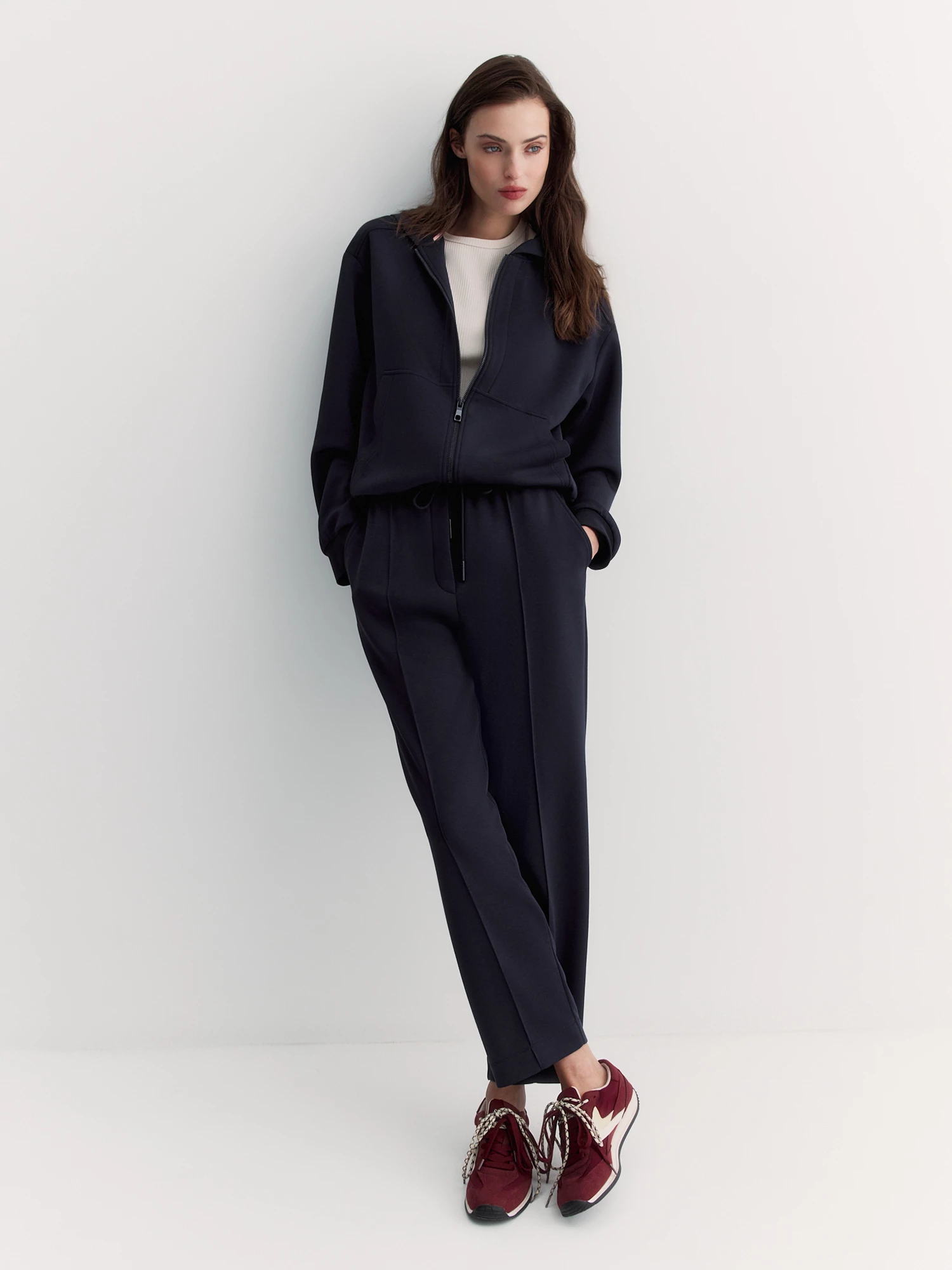 Бомбер из мягкого неопрена с капюшоном Elis арт. BM0034K