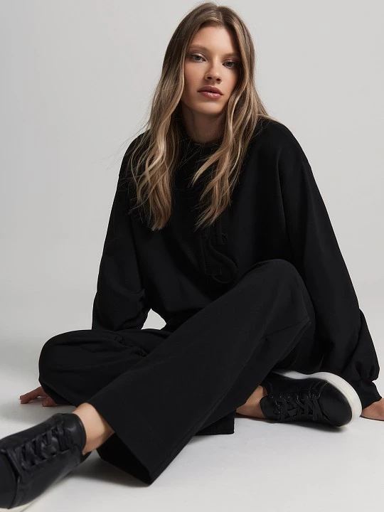 Свитшот О-силуэта из мягкого трикотажа Elis арт. BS0063K