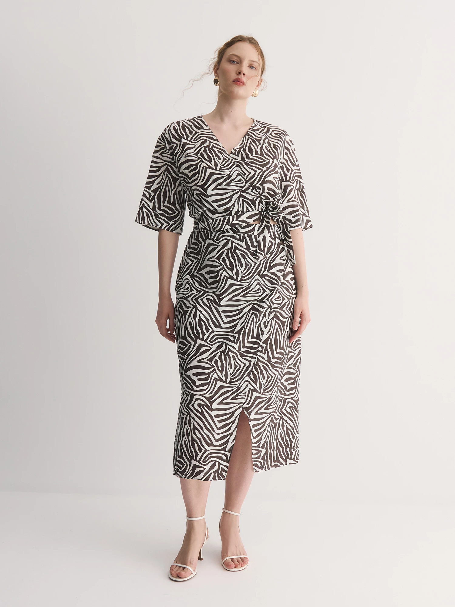 Укороченная блуза с запахом Lalis арт. BL1947