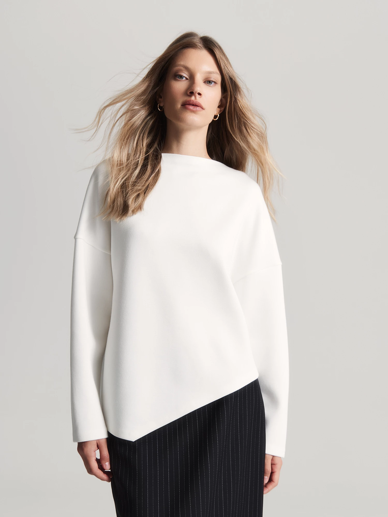 Блуза с цельнокроеной стойкой и асимметричным низом Elis арт. BL1446K