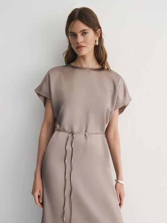 Длинное минималистичное платье из ткани с атласным блеском Elis арт. DR0903