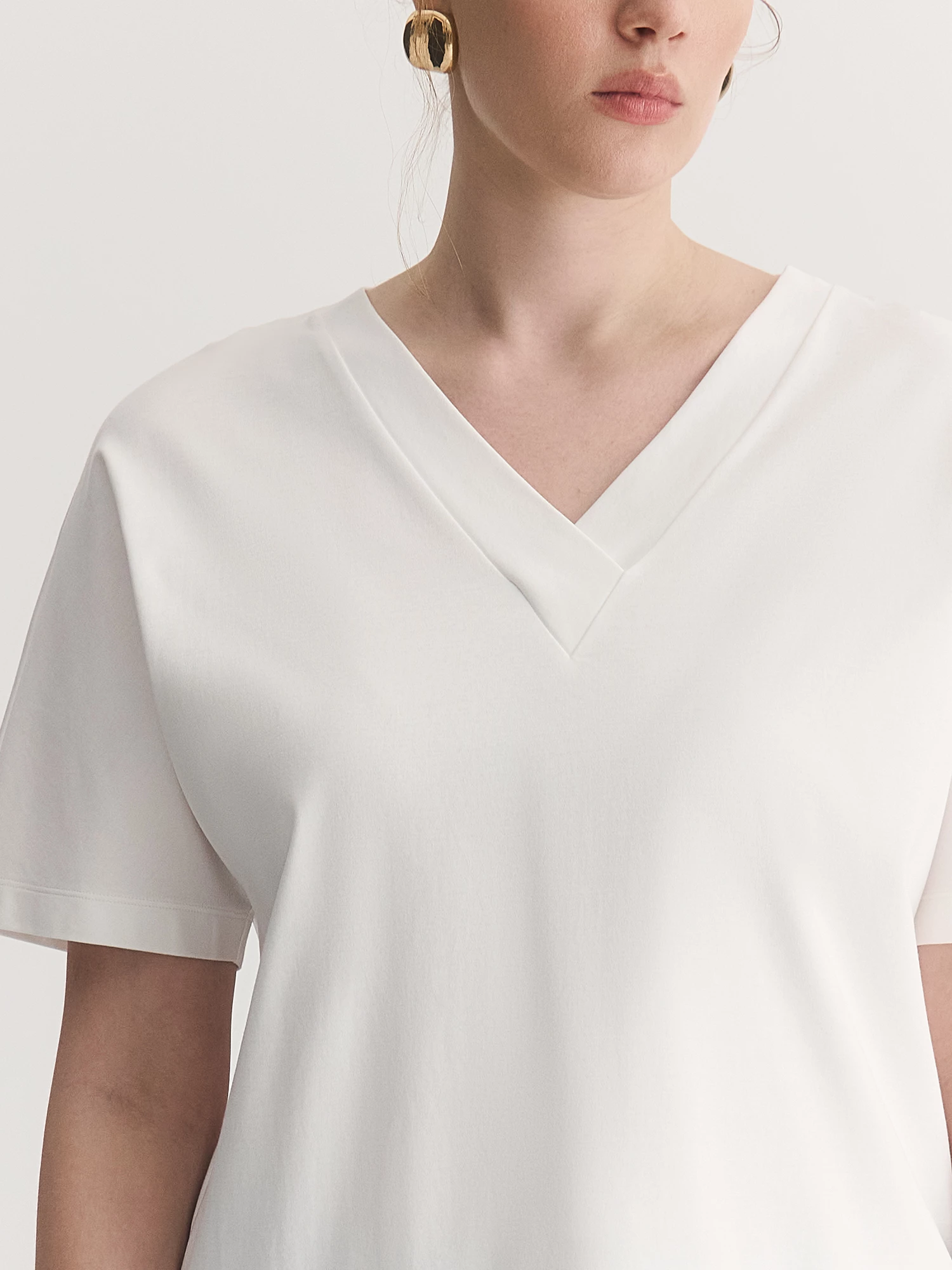 Футболка из мерсеризованного хлопка с V-вырезом Lalis арт. TS0111K5R