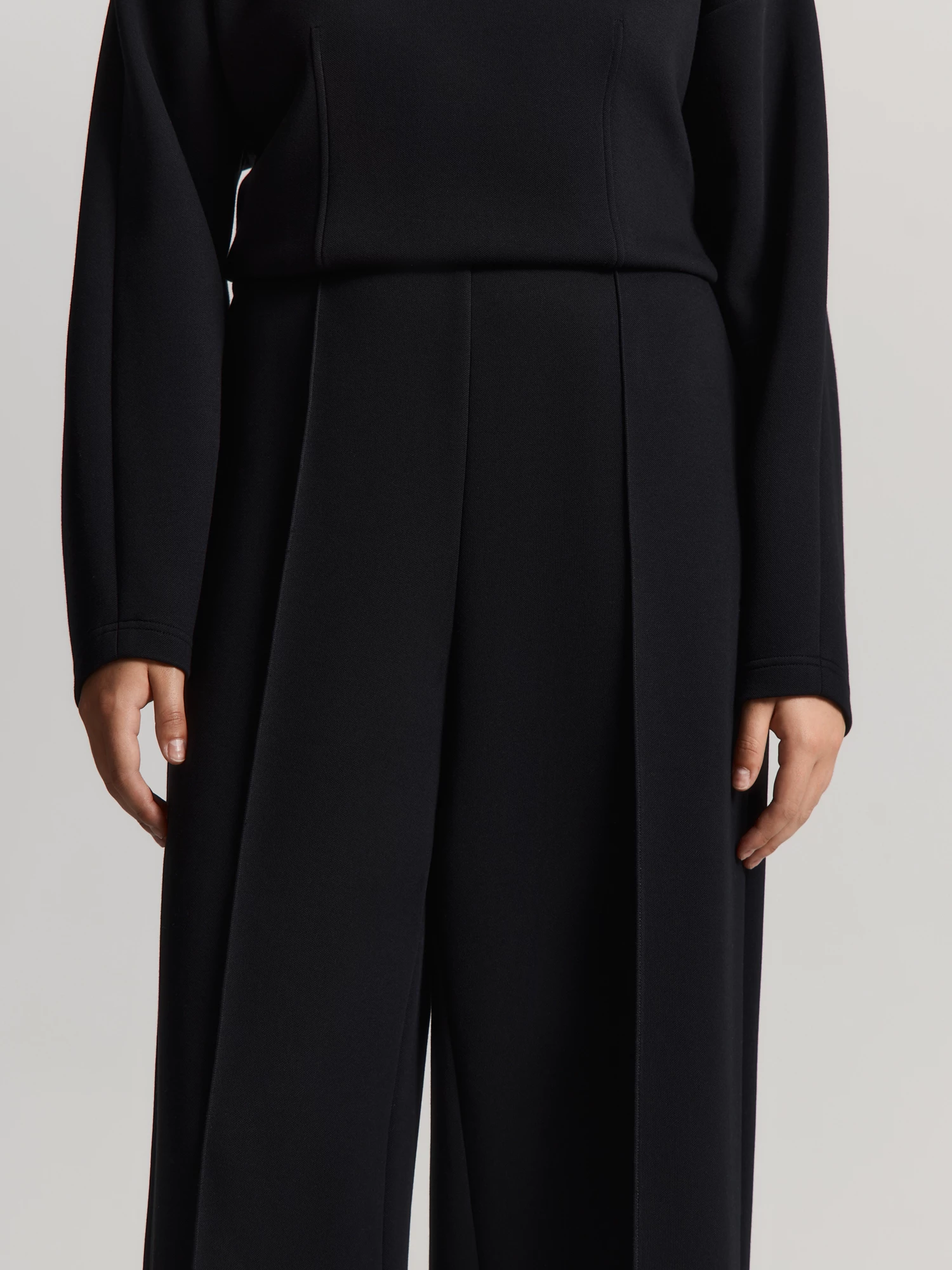 Прямые брюки из хлопкового трикотажа пике Lalis арт. TR0638K