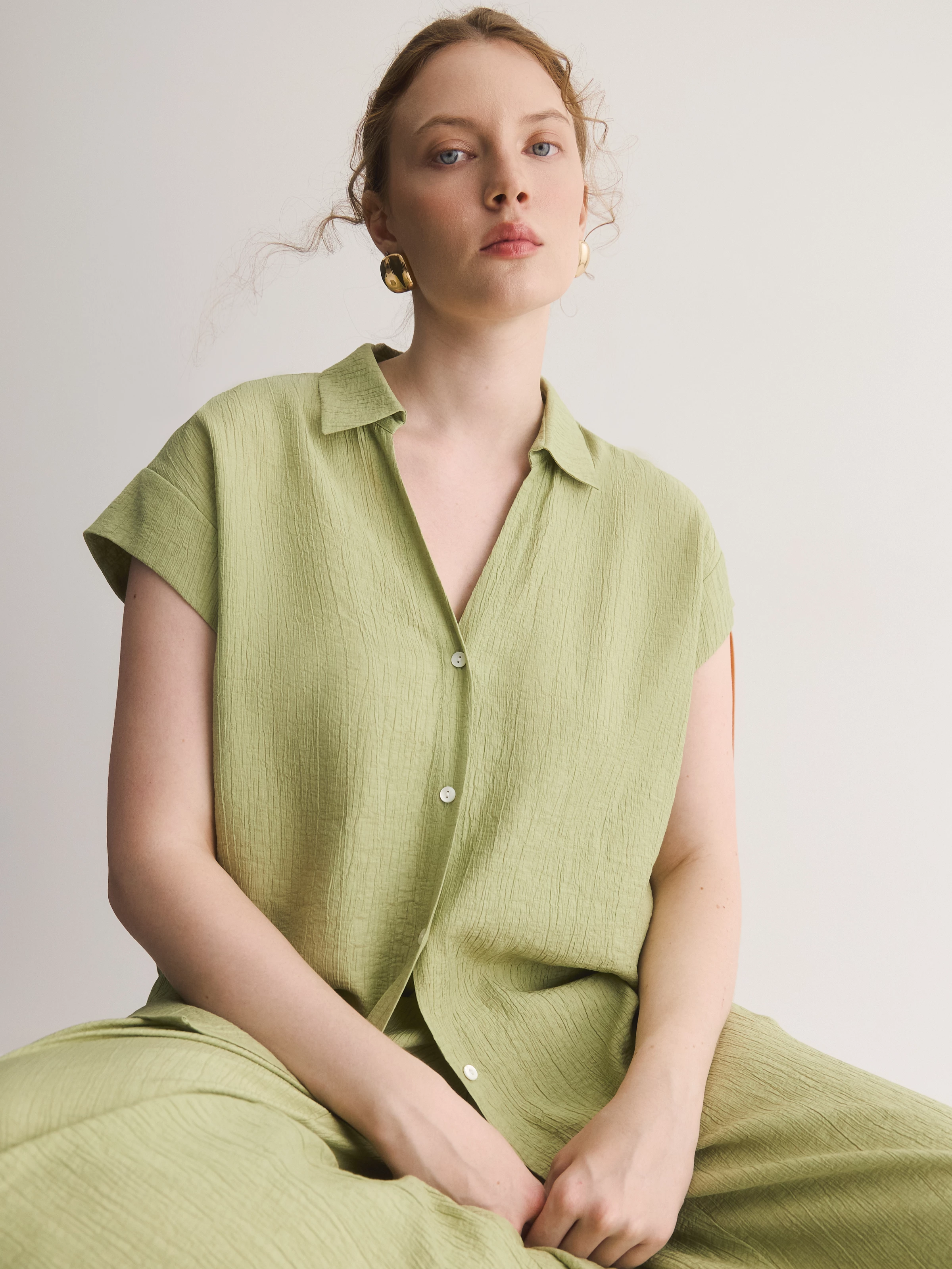 Костюмная блуза из жатой вискозной ткани Lalis арт. BL1896Х