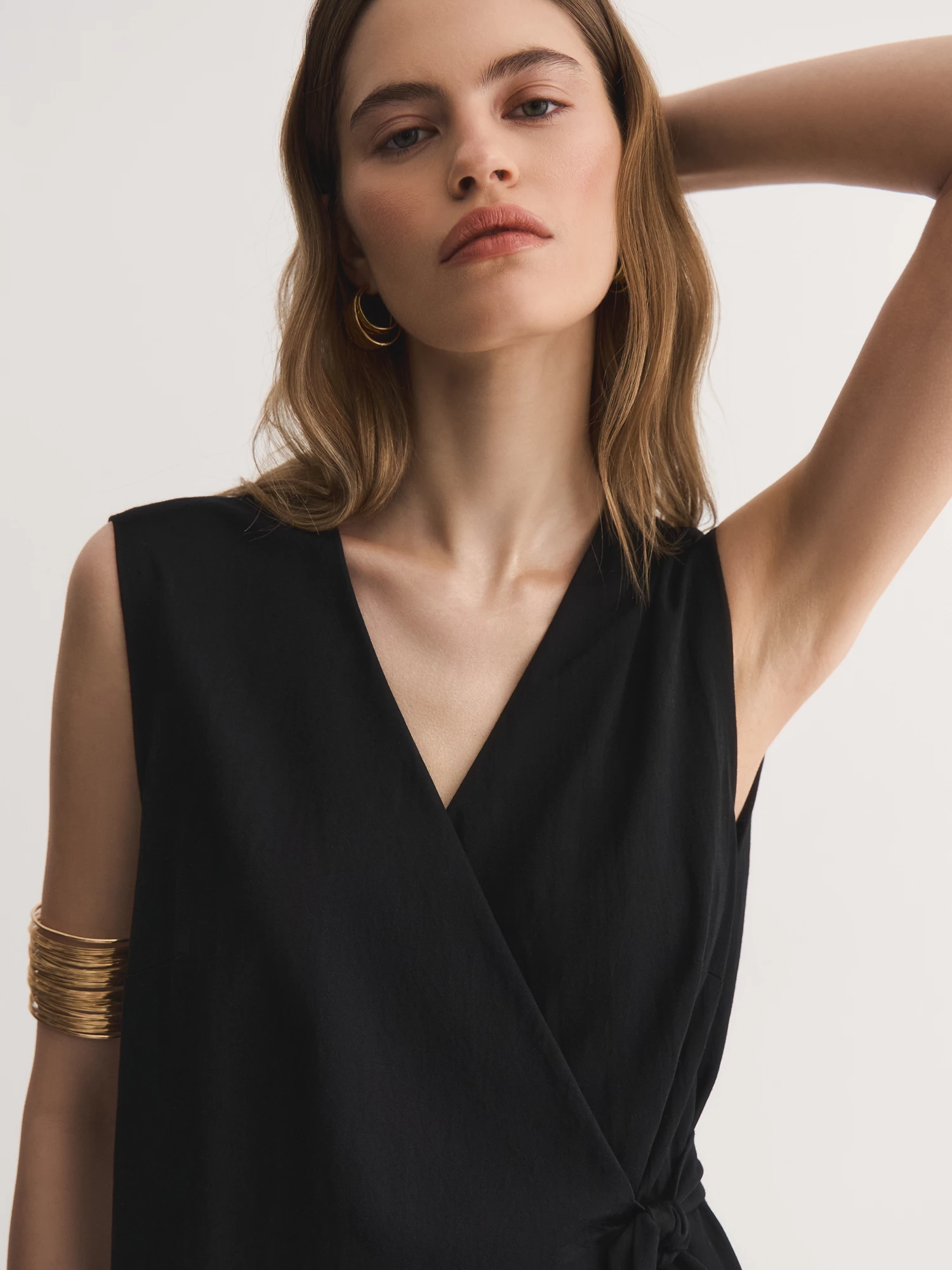 Приталенный комбинезон с запахом Elis арт. OV0040KP