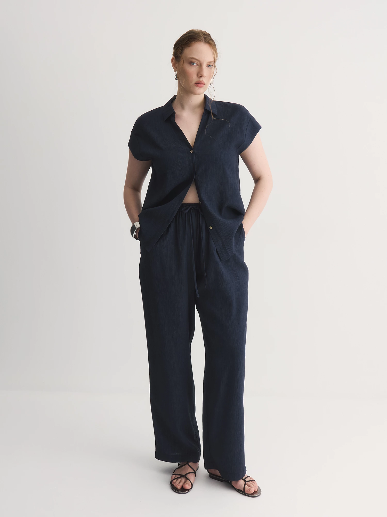 Костюмные брюки из жатой вискозной ткани Lalis арт. TR05267