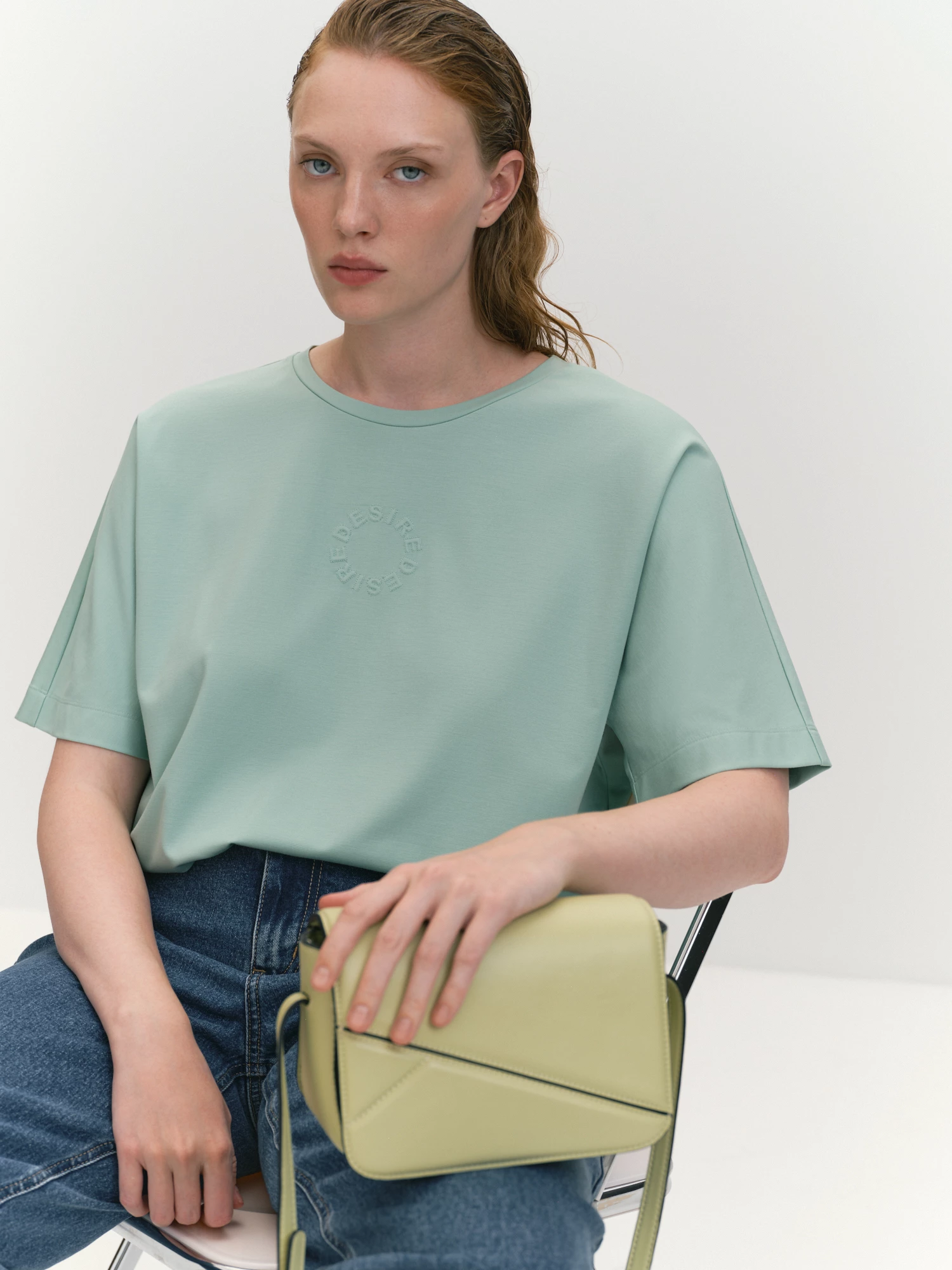 Трикотажная блуза с вышивкой и цельнокроеным рукавом Lalis арт. BL1507K