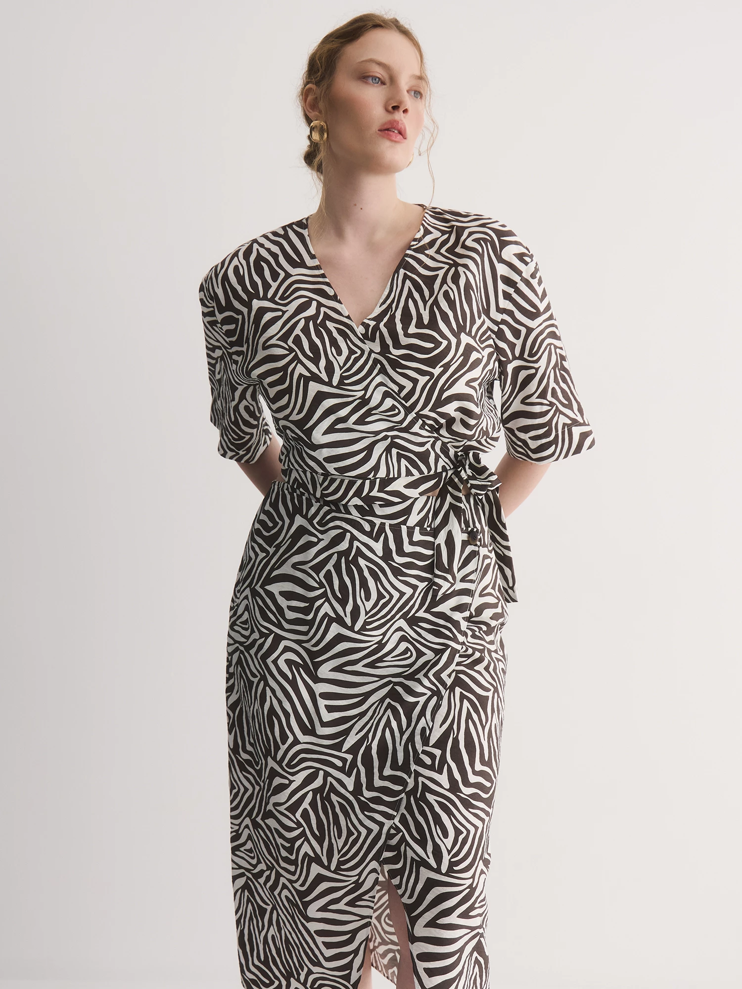 Укороченная блуза с запахом Lalis арт. BL1947