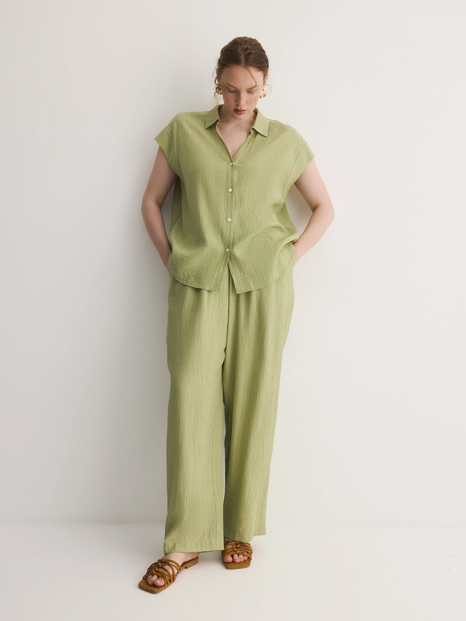 Костюмная блуза из жатой вискозной ткани Lalis арт. BL1896Х