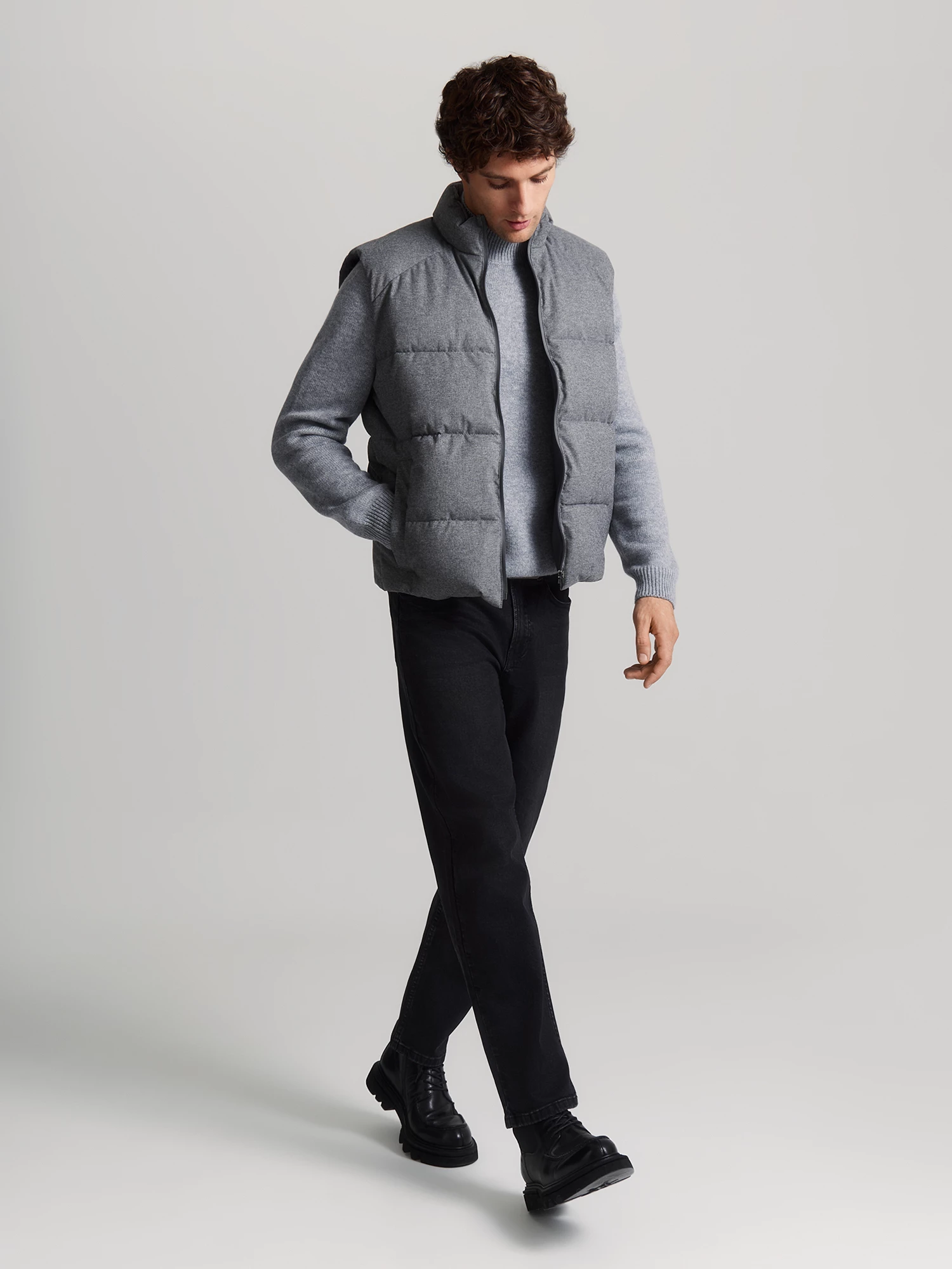 Стеганый жилет с утеплителем из синтепуха 20line арт. IWC0009B