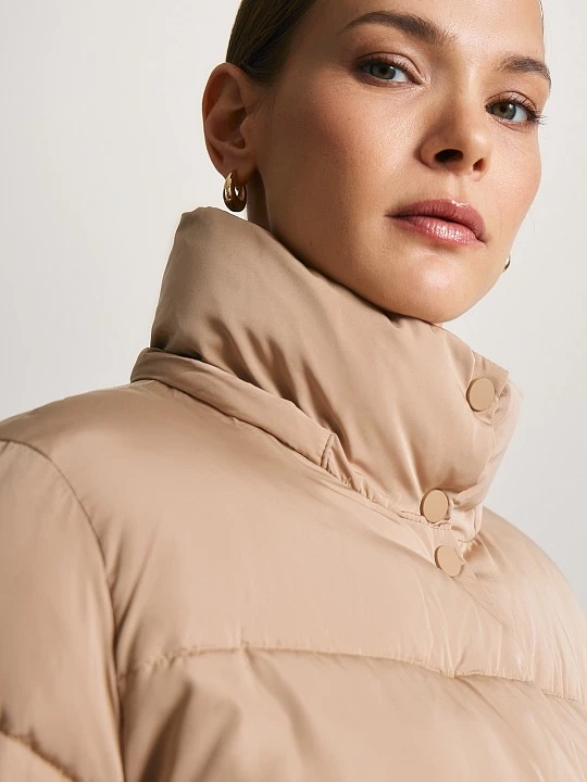 Утепленный пуховик с капюшоном на молнии и кнопках Elis арт. PH0065BY1