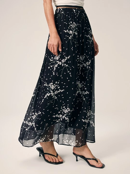 Желіде ұйықтап жатқанда көршімнің әйелін сиқыдым Әйелдер жыныстық қатынас үшін еркектерді іздейді.