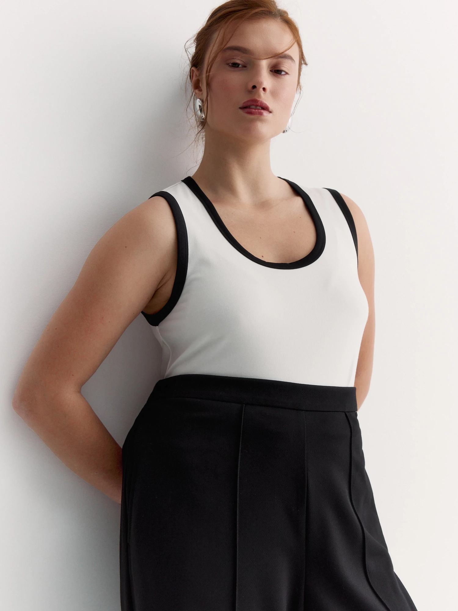 Трикотажные брюки классического кроя Lalis арт. TR0688K